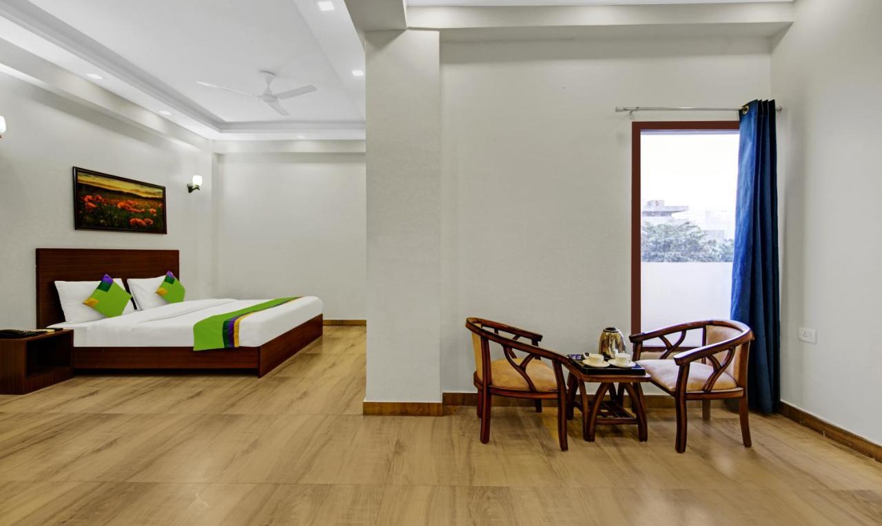 Noida Grand Churned Exterior photo